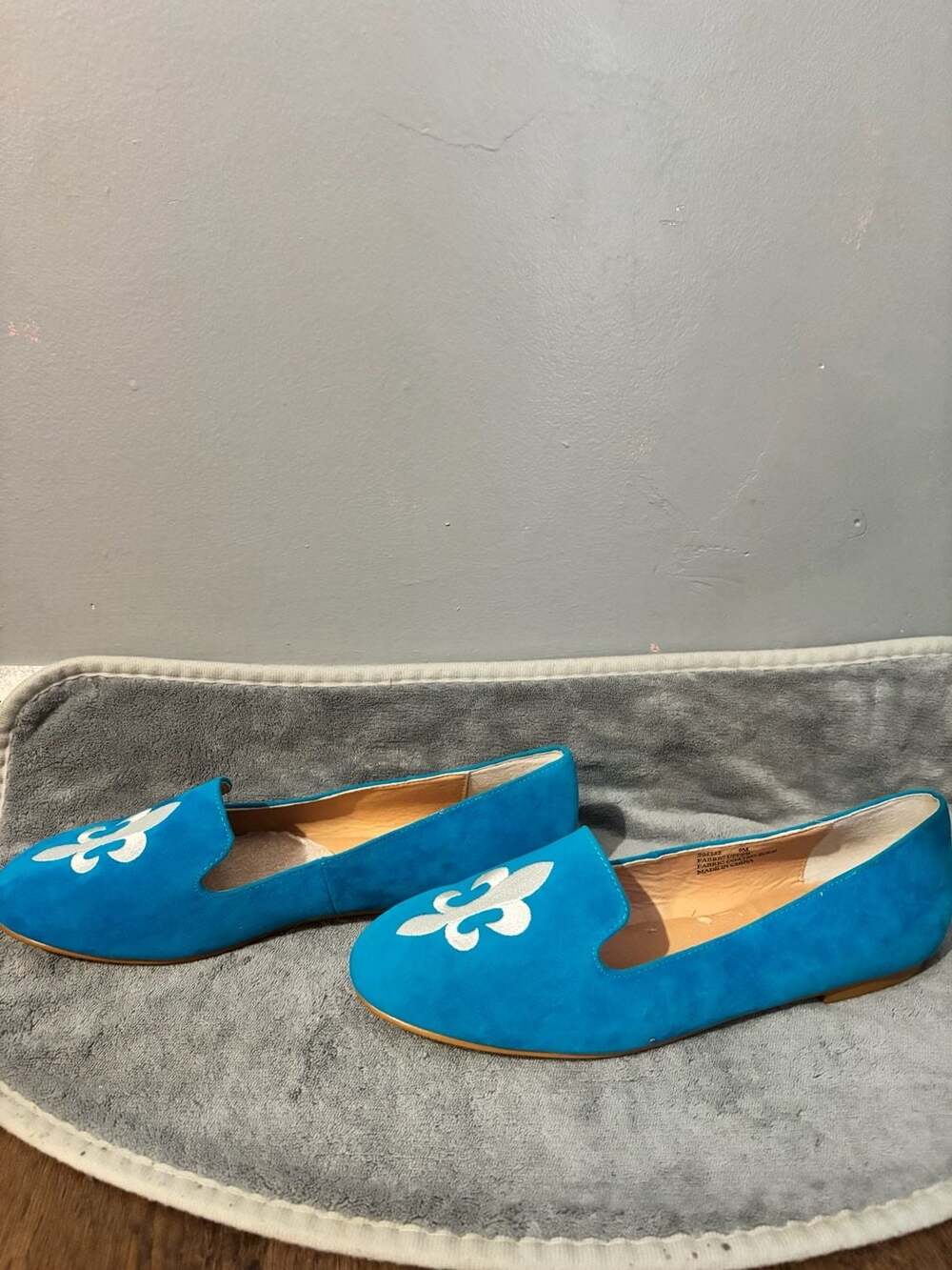 Hot in Hollywood Pretty Blue 9